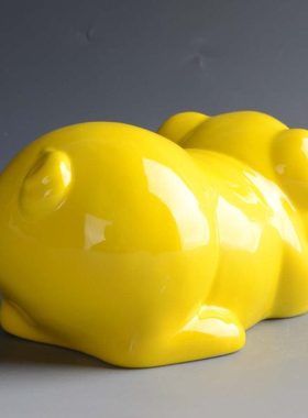 黄色十二生肖猪摆件 小猪猪白瓷猪 摆件猪