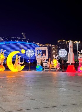 户外卡通太空兔子雕n塑发光宇航员大摆件玻璃钢航天火箭打卡装饰