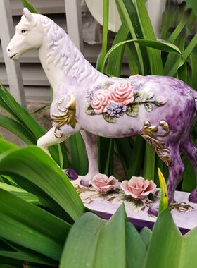 马摆件桌面电视柜玫瑰家居装饰品复古礼盒装手工动物金陶瓷边装饰