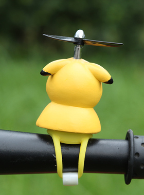 小猪电动自行车摆件可爱竹蜻蜓摩托车装饰公仔车载电瓶车网红饰品