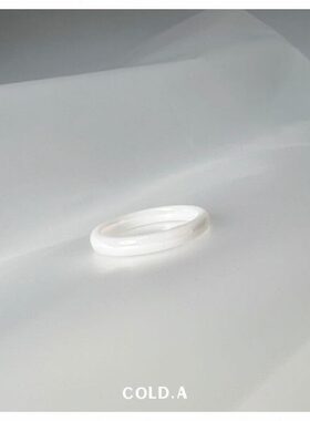 换日线陶瓷戒指冷淡风高级黑色白色叠戴闭口男女情侣对戒自律尾戒