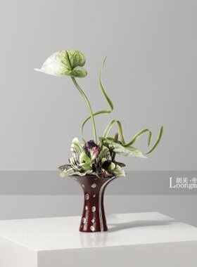 侘寂风红色陶瓷小花瓶花艺售楼处客厅茶几洽谈桌小桌花高级感花器