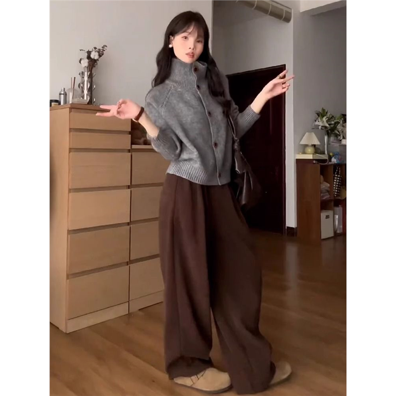 灰色针织高领早秋毛衣开衫慵懒高级感女装2025新款秋冬设计感外套,淘宝优惠券,粉丝福利购,淘宝优惠卷