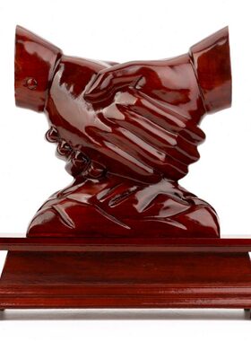 握强雕刻手联手摆件工艺品强红木开业合作共赢实木质诚信商务礼品