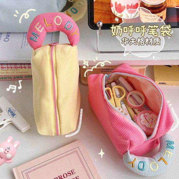 奶油泡芙笔袋格子布艺毛绒收纳包大容量笔袋可爱学生文具收纳包,淘宝优惠券,粉丝福利购,淘宝优惠卷