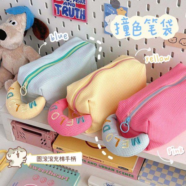 奶油泡芙笔袋格子布艺毛绒收纳包大容量笔袋可爱学生文具收纳包,淘宝优惠券,粉丝福利购,淘宝优惠卷
