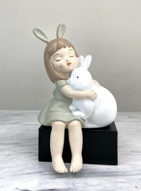 轻奢树脂创意可爱小女孩摆件家居卧室儿童房书桌面装饰品生日礼物