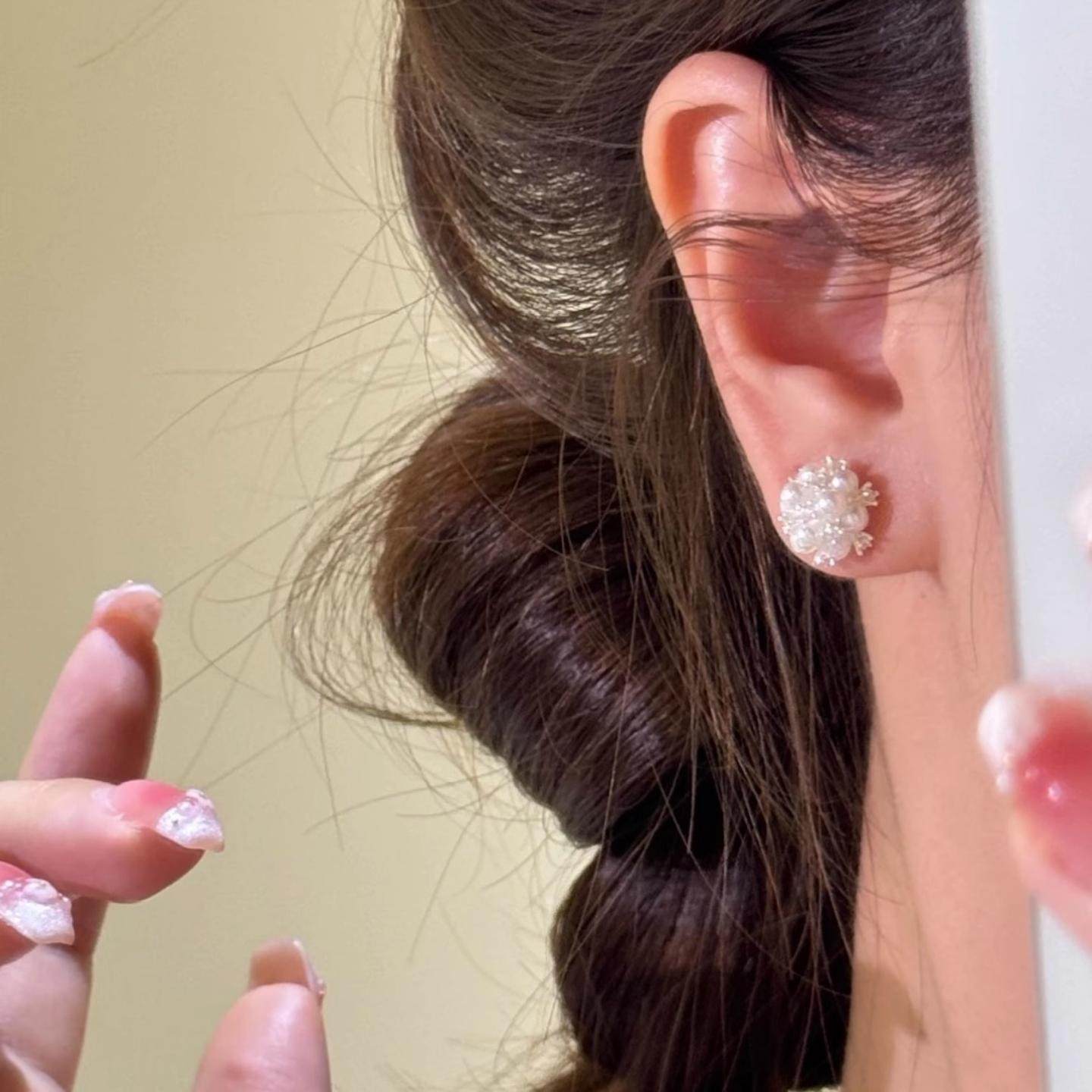 银针小众设计绣球珍珠耳钉轻奢高级感百搭甜美耳饰精致耳环,淘宝优惠券,粉丝福利购,淘宝优惠卷