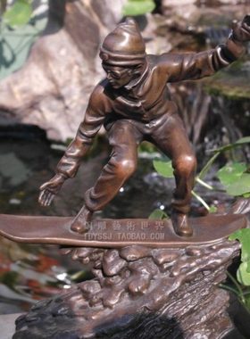 铜雕艺术世界冲浪少年体育运动滑板生日礼物雕塑酒柜书房铜像摆件