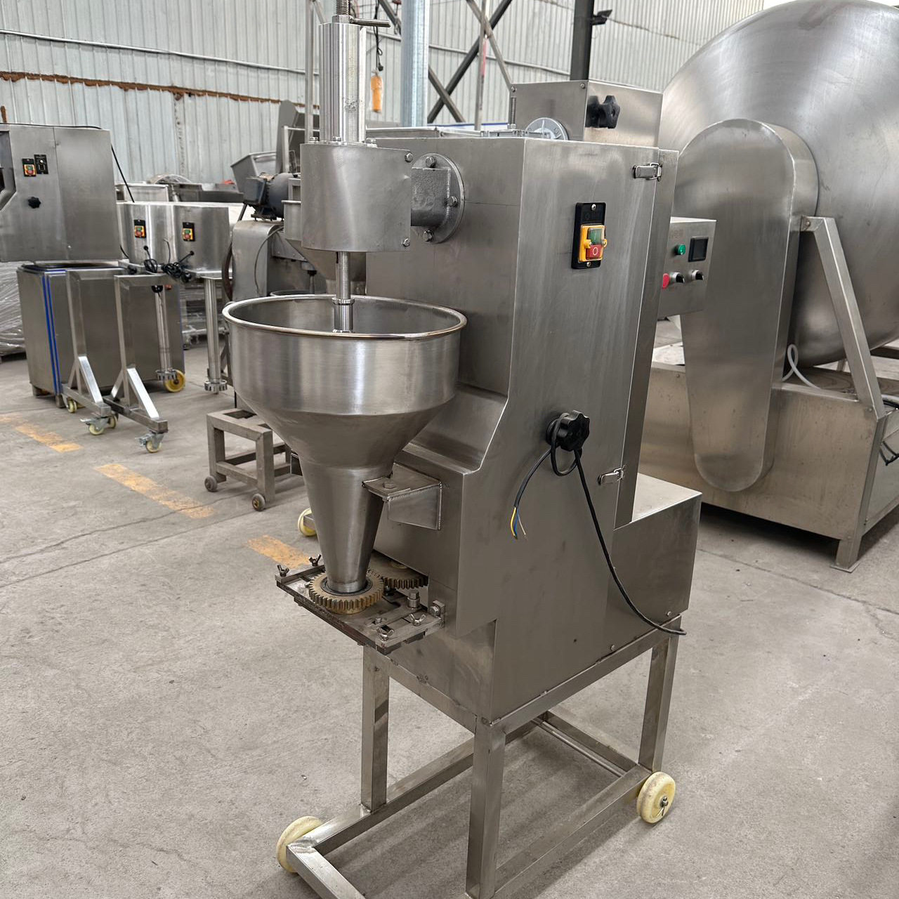 众康实心丸子机猪肉鸡肉鱼圆机港式鱼丸成型设备电动立式肉丸机,淘宝优惠券,粉丝福利购,淘宝优惠卷