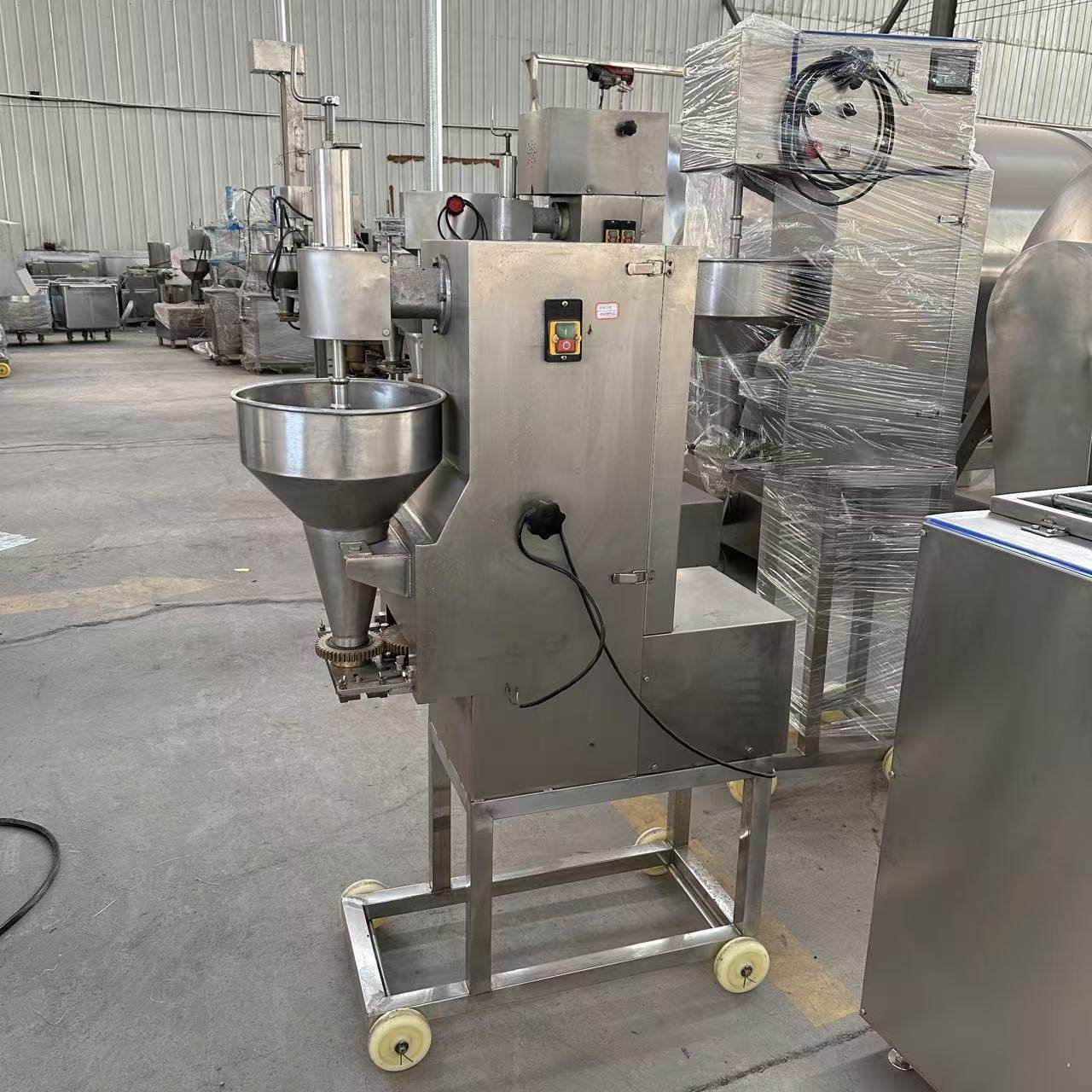 众康实心丸子机猪肉鸡肉鱼圆机港式鱼丸成型设备电动立式肉丸机,淘宝优惠券,粉丝福利购,淘宝优惠卷