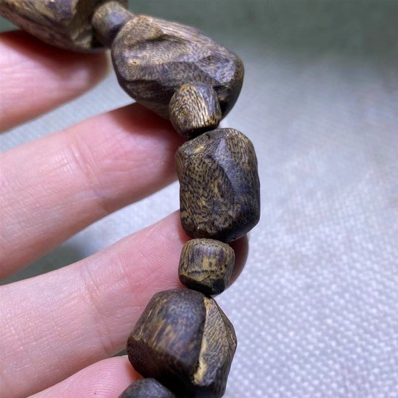 天然棋楠沉香张勺子留疤单圈手串16.4克 沉水级别,淘宝优惠券,粉丝福利购,淘宝优惠卷