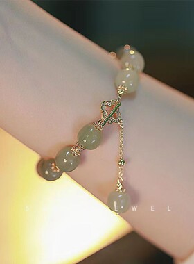 和田钰手链女ins小众设计防过敏不掉色复古轻奢气质手串闺蜜礼物