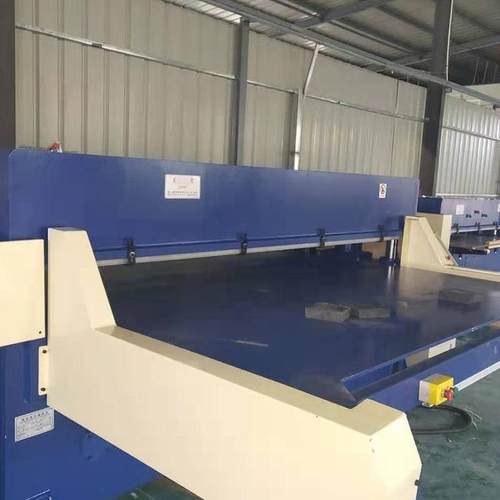 精密四柱液压裁断机厂家直供单边送料自动下料机双边自动送料机 - 图0