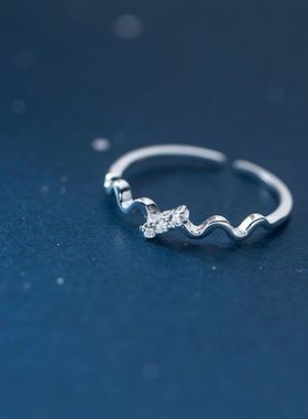 女士小指尾戒微镶波浪戒指女气质时尚通勤款ins小清新开口尾戒小