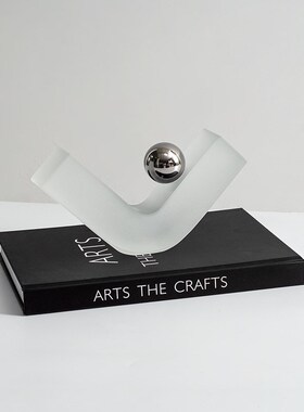 现代轻奢水晶勾形几何摆件样板间客D厅茶几摆设计师书房书柜装饰