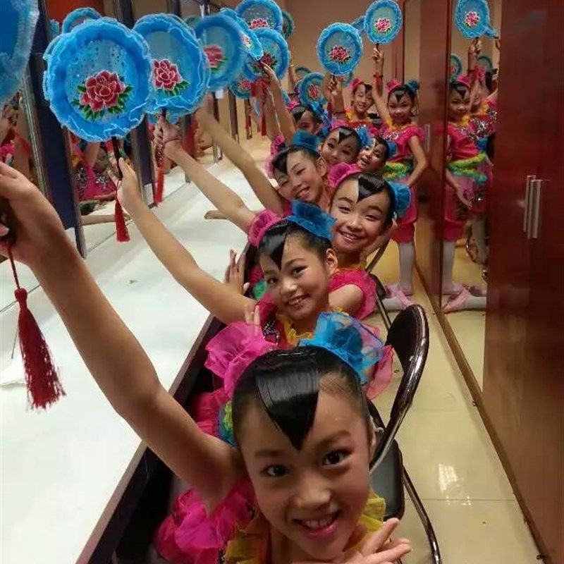 汉族现代当民族古典小嫚舞蹈扇子配饰小曼舞台表演服演出服道随身,淘宝优惠券,粉丝福利购,淘宝优惠卷