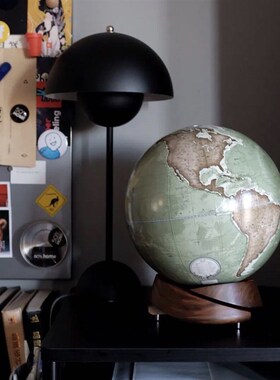 宏微地球书房客厅桌面优雅礼物摆件家居高端螺旋地球仪高清中英文