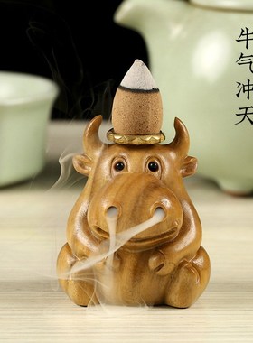 天然绿檀木雕牛气冲天倒流香摆件创意桌面装饰品文玩木质生肖卧室