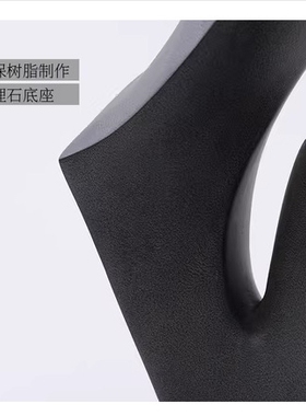 左顾  现代简约黑色几何抽象字母雕塑摆件酒店高档艺术品软装饰品