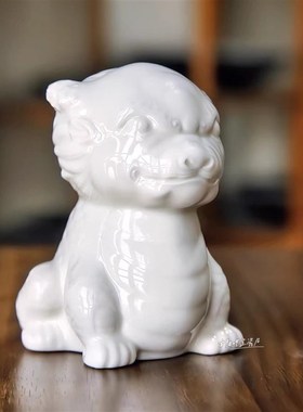 定瓷家居装饰摆j件曲阳原产地定窑白釉软萌龙宠小桌摆书桌茶桌摆