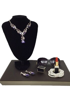 定制家具样板房衣柜衣帽间饰品软装摆件梳妆台香水项链托盘道具