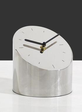 现代样轻奢室金属不楼锈钢斜面时钟摆件板房售处家居KFB卧床头装