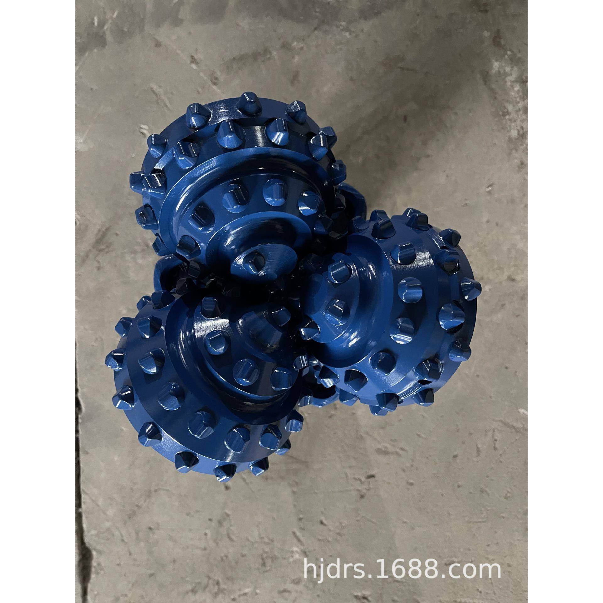 216mm硬质合金镶齿三牙轮钻头鹅卵石地层用牙轮钻头 - 图1