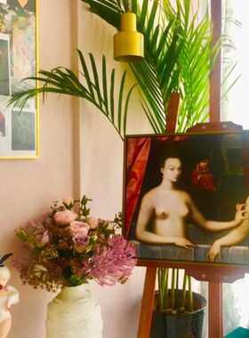 卢浮宫名画 加布里埃尔姐妹 迷之喜感顽皮 艺术史神作 旁白装饰画