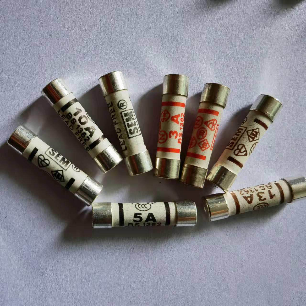 现货供应SEM保险丝BS1362陶瓷保险管2A3A5A10A13A BS1362插保险丝,淘宝优惠券,粉丝福利购,淘宝优惠卷