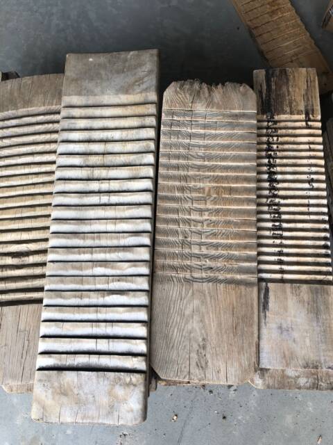 Folk customs, nostalgic old objects, rural laundry tools, washboards, second-hand goods, miscellaneous farmyard ornaments, antiques and old things
