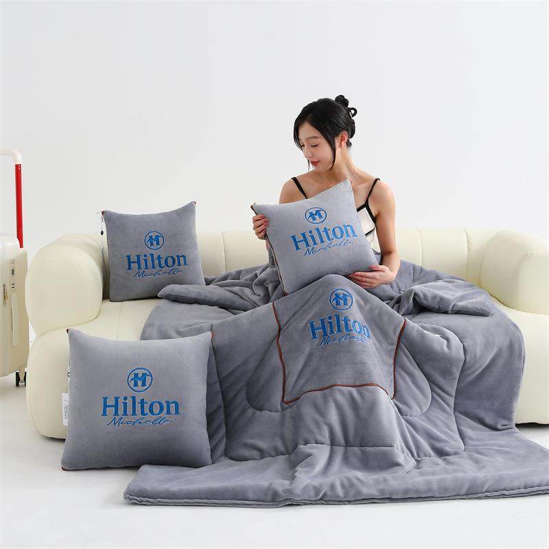 被加抱枕被子两用牛奶绒二合一毯子办公室午厚睡折叠BM-HILTO靠枕,淘宝优惠券,粉丝福利购,淘宝优惠卷