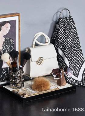 样板房间柜现代板房衣帽间装饰摆件展厅HMO衣墨梳样妆台化妆刷包