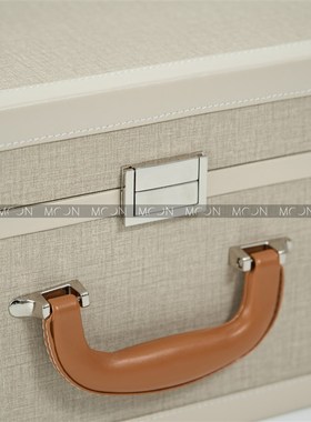 MOON慕空间样板房衣帽间收纳盒摆件米白棕色行李箱展厅装饰品道具