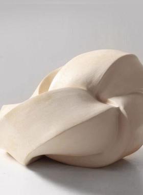 XRP现代简桌约手工饰摆件样板间酒店房电视柜玄书品关面方管扭转