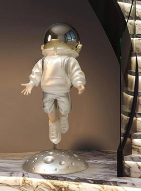 轻乔奢太空人宇航员大型IMM落居摆件客厅家装饰地开业礼物迁新居