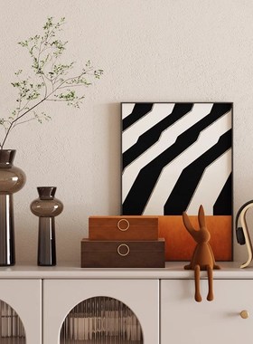 大地色高级感酒柜摆件高档客厅玄关柜餐边柜壁龛小众软装艺术摆设