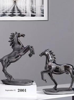 奢马到成创功轻意马摆件桌面工艺DC8888办公室酒柜装饰摆件家居品