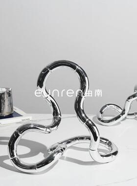 约样现代术树脂抽象扭环形简摆艺件板房间客厅AOD茶几书桌面软装