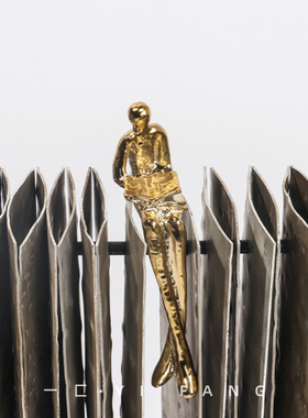 一匚 现代抽象金属人物雕塑摆件 样板间售楼处客厅书房创意装饰品