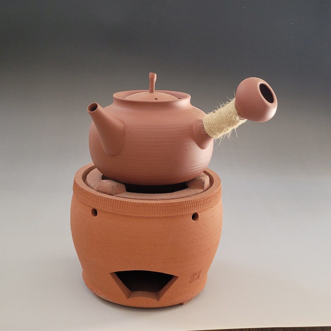 Handmade red clay stove, purple sand pot, charcoal stove, tea stove, olive charcoal stove, small stove, old-fashioned charcoal stove, teapot, hand-made tea set