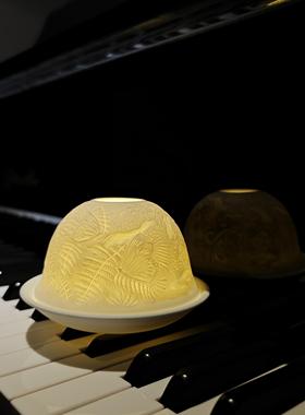 级浮雕骨瓷香薰灯圣小夜高灯氛围QXX灯 灯诞小摆件茶小烛台节日礼