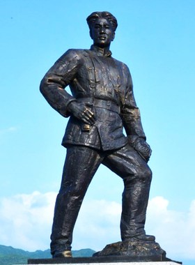 定制铸铜革命英雄伟人雕像玻璃钢毛岸英人物雕塑户外博物馆摆件