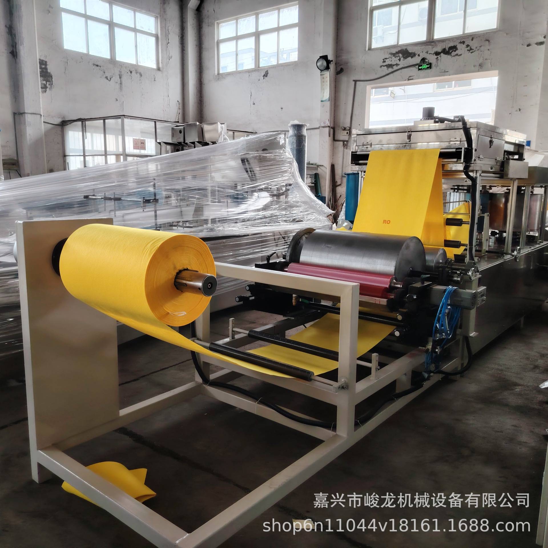 Dishwashing cloth folding machine yellow coconut shell dishcloth machine kneeling blanket folding machine