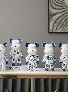 2023年新款手绘青花陶瓷暴力熊酒柜电视柜玄关乔迁新居装饰工艺礼