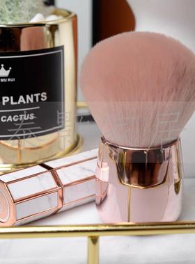 现代简约样板房面女主人房衣帽间梳妆组台台盘软装JJ饰品托摆件合