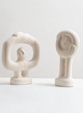 创意陶瓷米白色趣味人物摆件样板间少儿房摆设民宿家居书柜装饰品