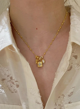 十字架毛衣链锁扣项链女吊坠轻奢