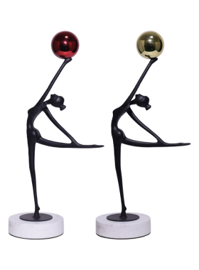 现代创意体操舞蹈托球人物摆件样版房间玄关售楼处大堂隔断饰品