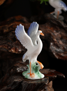 创意陶瓷动物仙鹤小摆件家居园艺花盆鱼缸流水器装饰造景小配件